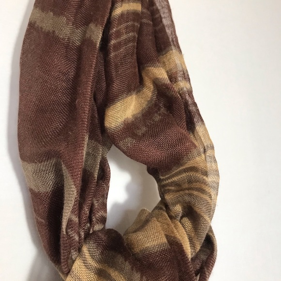 WOT Lightweight Scarf - Picture 8 of 10